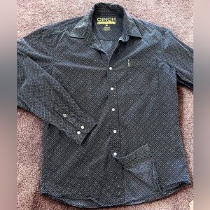 Men’s cinch button down shirt. Size medium